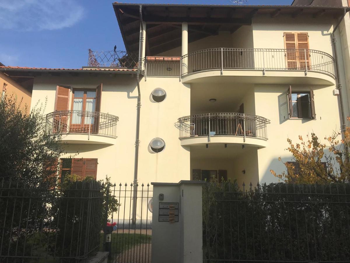 La casa del melograno Apartamento Alba  Exterior foto